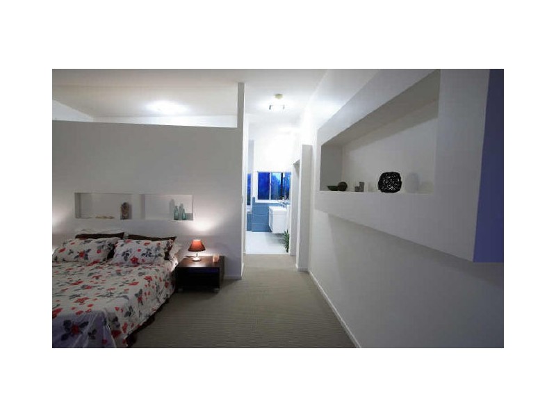 21 Yakola Pde, Alexandra Headland QLD 4572