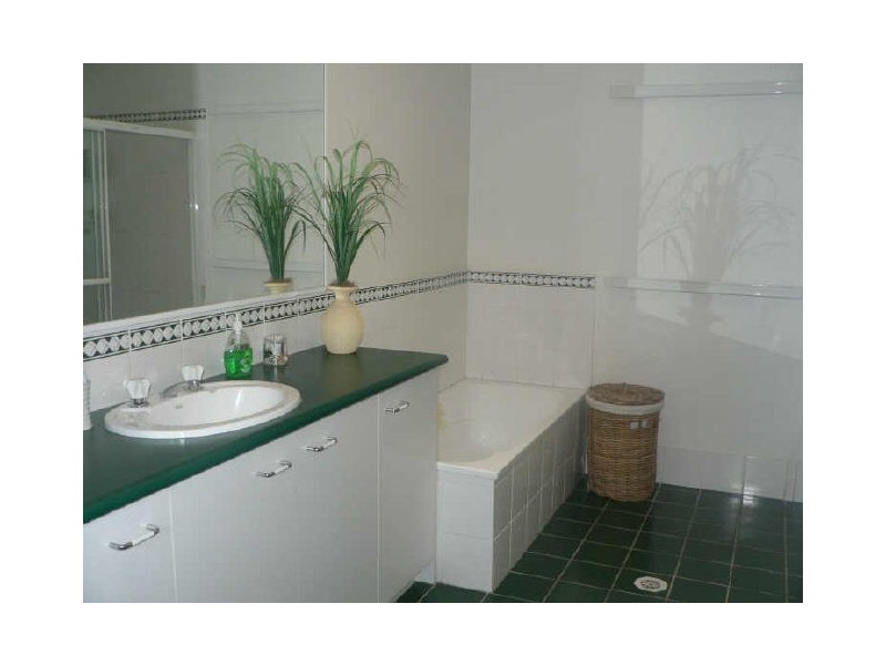 1/5 Elanda Ct, Kuluin QLD 4558