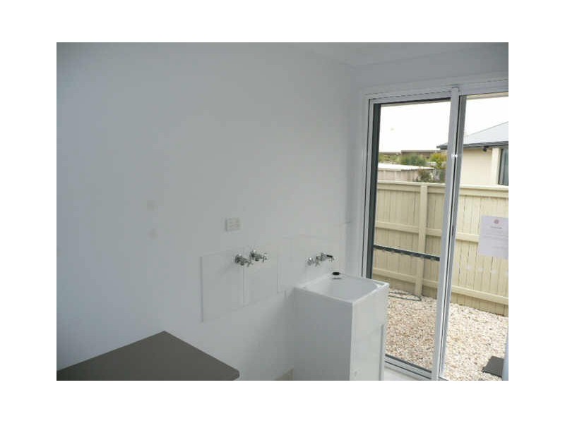 6 Oyster Court, Twin Waters QLD 4564