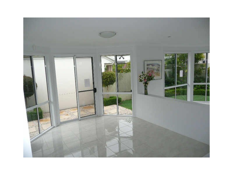 6 Oyster Court, Twin Waters QLD 4564
