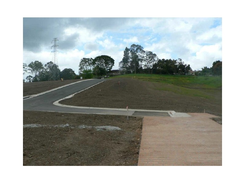 L30/6 James Whalley Drive, Nambour QLD 4560