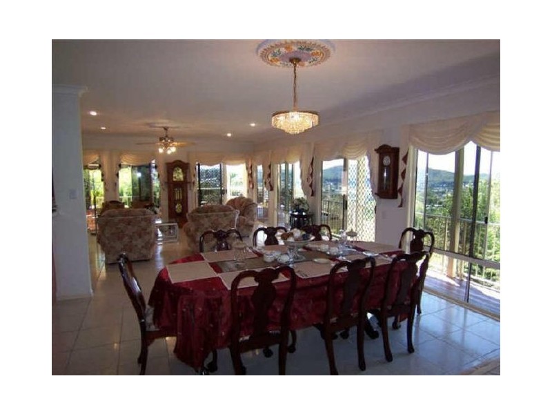 33 Panorama Drive, Rosemount QLD 4560