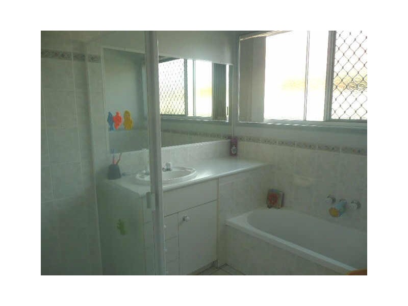 4 Parkville St, Sippy Downs QLD 4556
