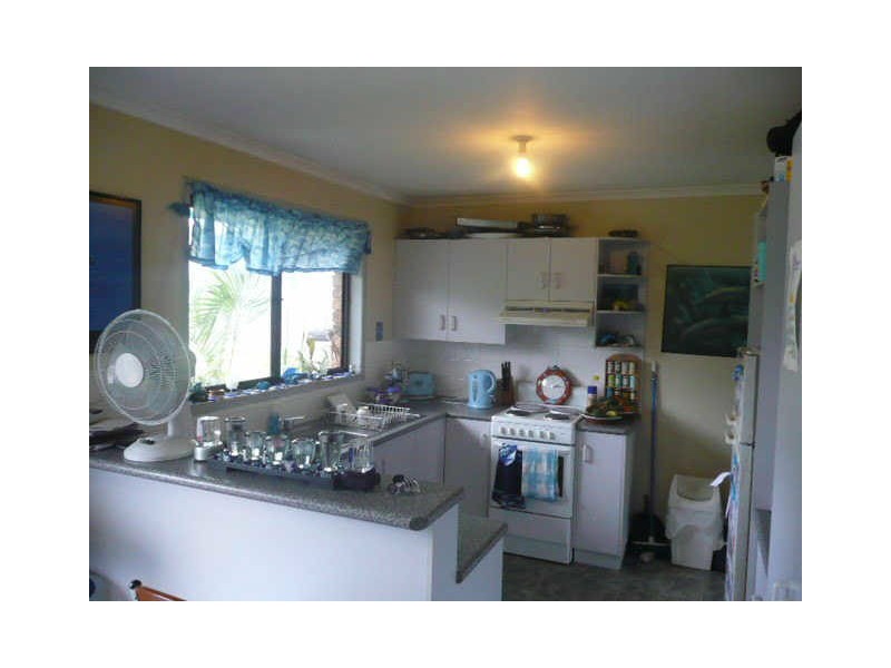 27 Cascade Dr, Yandina QLD 4561