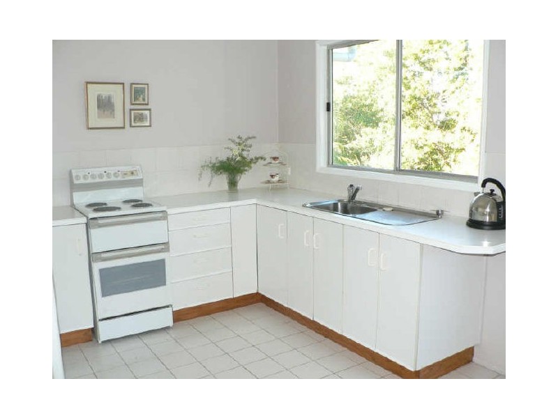 11 Orlando Cres, Kuluin QLD 4558