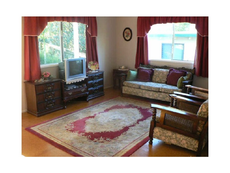 11 Orlando Cres, Kuluin QLD 4558