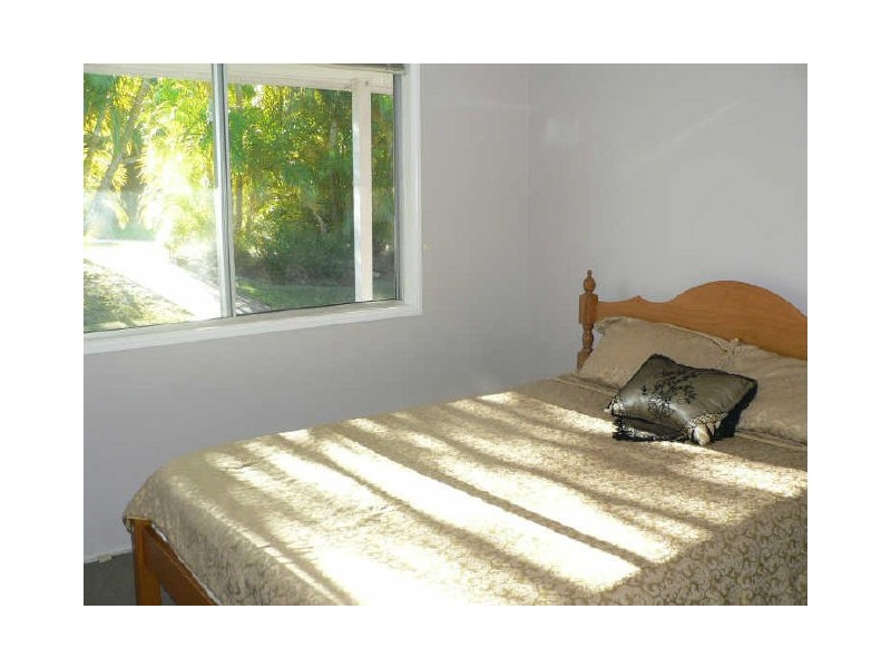 11 Orlando Cres, Kuluin QLD 4558