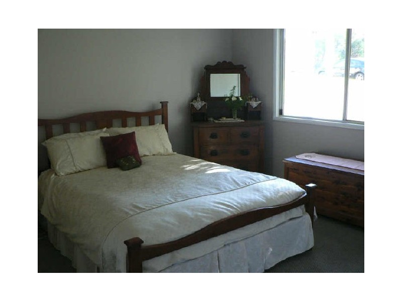 11 Orlando Cres, Kuluin QLD 4558