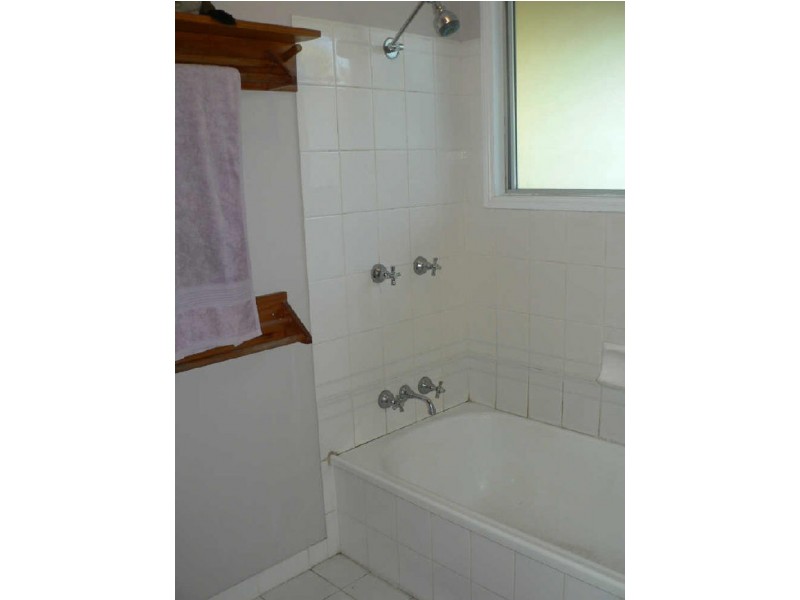 11 Orlando Cres, Kuluin QLD 4558