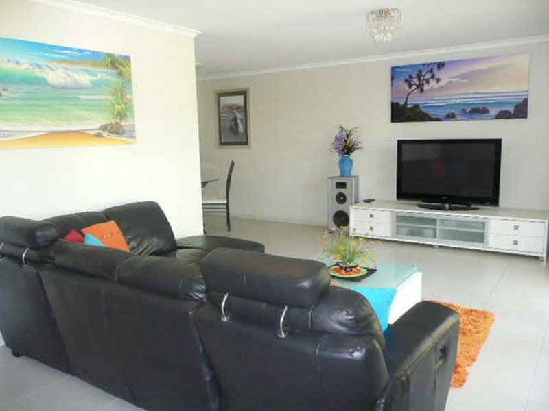 93 Elkhorn St, Kuluin QLD 4558