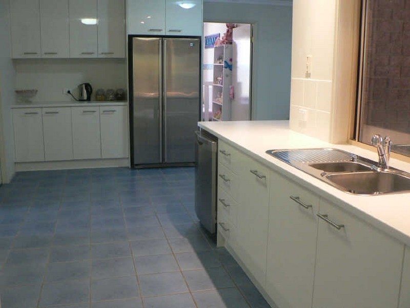 93 Elkhorn St, Kuluin QLD 4558