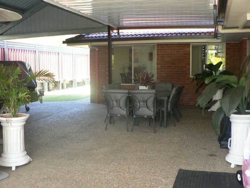 93 Elkhorn St, Kuluin QLD 4558