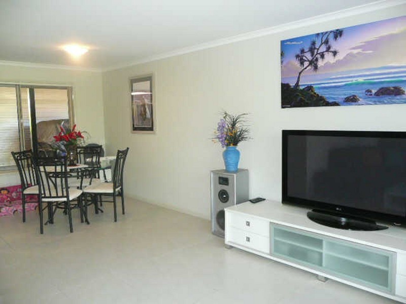 93 Elkhorn St, Kuluin QLD 4558