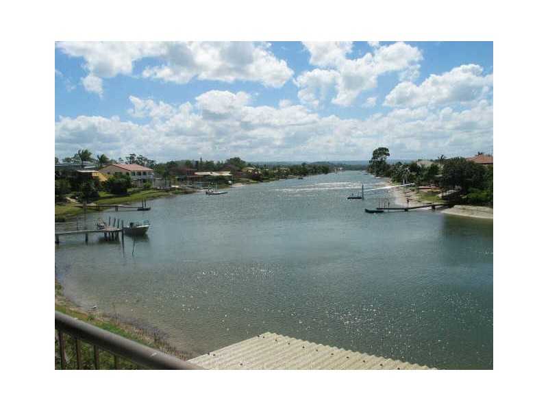 1/18 Broadmeadows Rd, Maroochydore QLD 4558