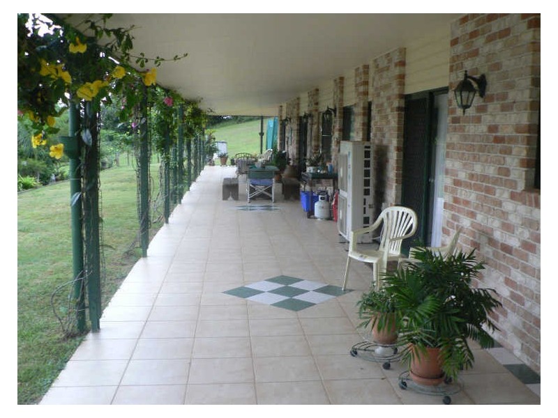15 Shires Rd, Woombye QLD 4559