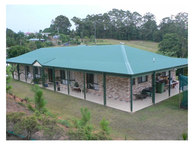 15 Shires Rd, Woombye QLD 4559