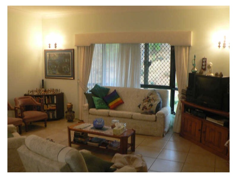 15 Shires Rd, Woombye QLD 4559