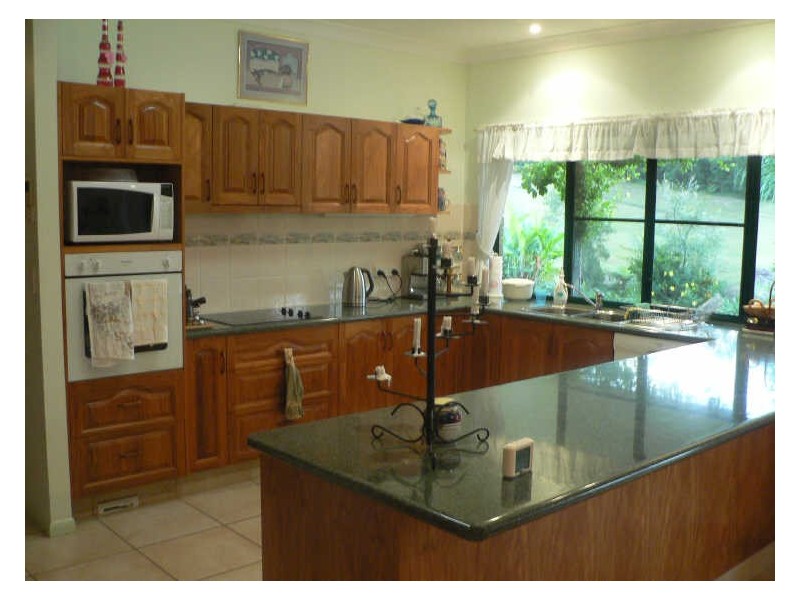 15 Shires Rd, Woombye QLD 4559