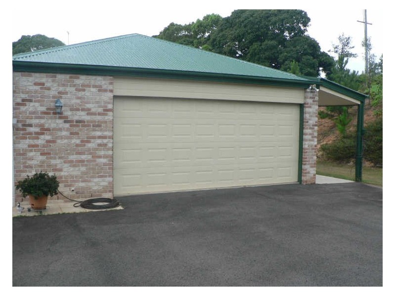 15 Shires Rd, Woombye QLD 4559