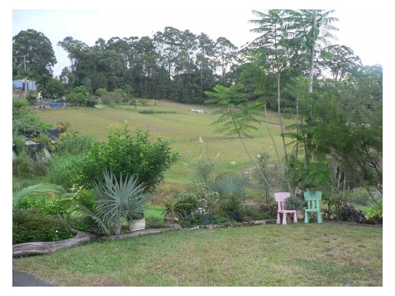 15 Shires Rd, Woombye QLD 4559
