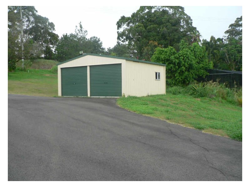 15 Shires Rd, Woombye QLD 4559