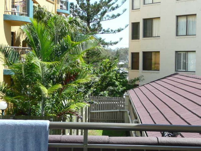 5/2 Maroubra St, Maroochydore QLD 4558