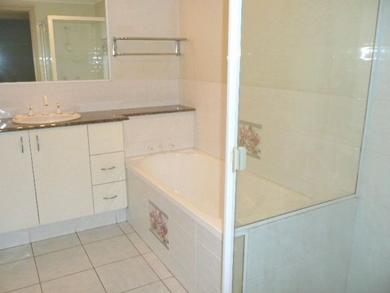 8/153 Bradman Ave, Maroochydore QLD 4558