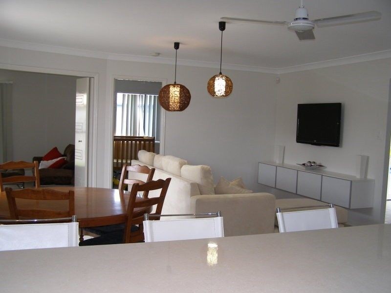 13 Bateman St, Sippy Downs QLD 4556