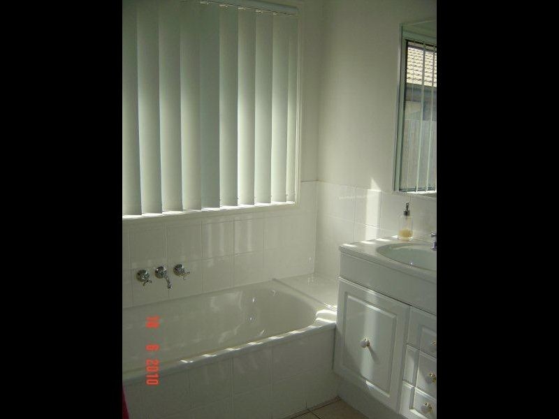 13 Bateman St, Sippy Downs QLD 4556