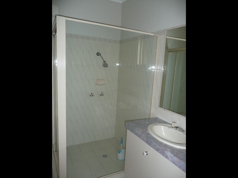 2/289 Bradman Ave, Maroochydore QLD 4558