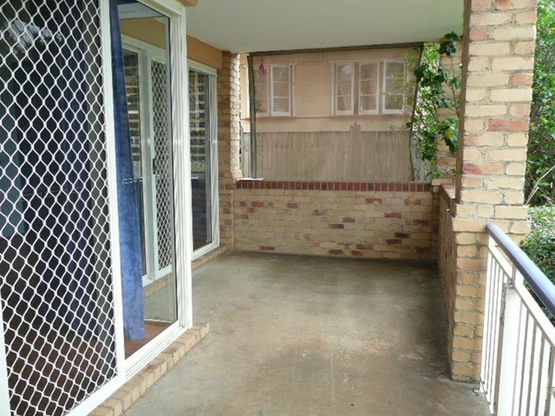 2/289 Bradman Ave, Maroochydore QLD 4558