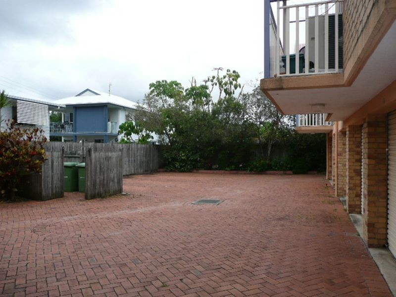 2/289 Bradman Ave, Maroochydore QLD 4558