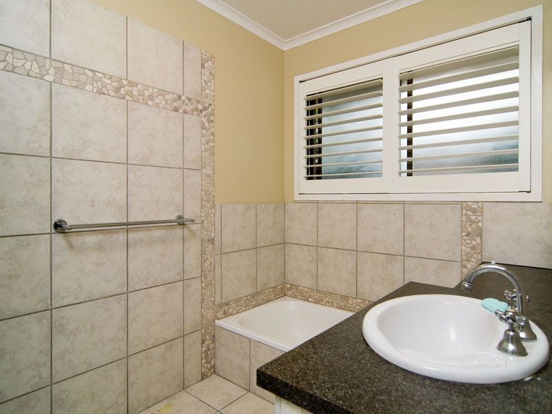 19 Orlando Cres, Kuluin QLD 4558