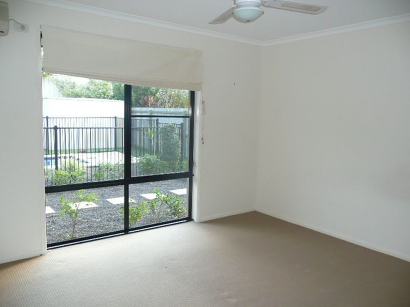 11 Rosslare Ct Maroochy Meadows Estate, Kuluin QLD 4558