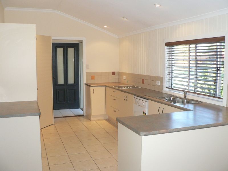 64 Allambie St, Maroochydore QLD 4558