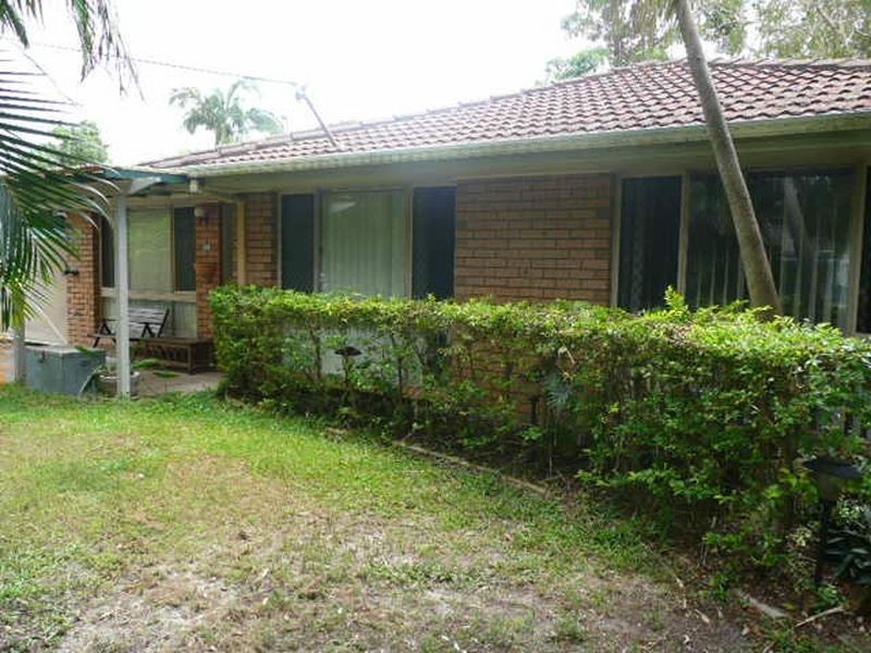 4 Second Ave, Marcoola QLD 4564