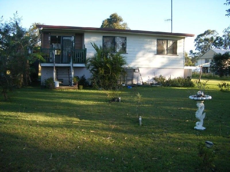8 Dakins Road, Gundiah QLD 4650
