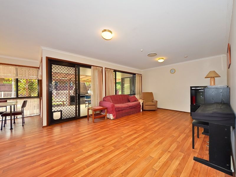 27 Adori Dr, Mountain Creek QLD 4557