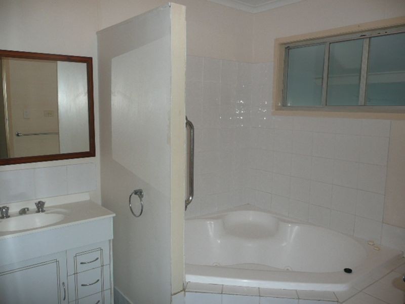 577 David Low Way, Pacific Paradise QLD 4564