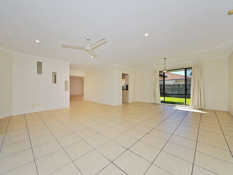 5 Baltimore Pl Maroochy Meadows Estate, Kuluin QLD 4558