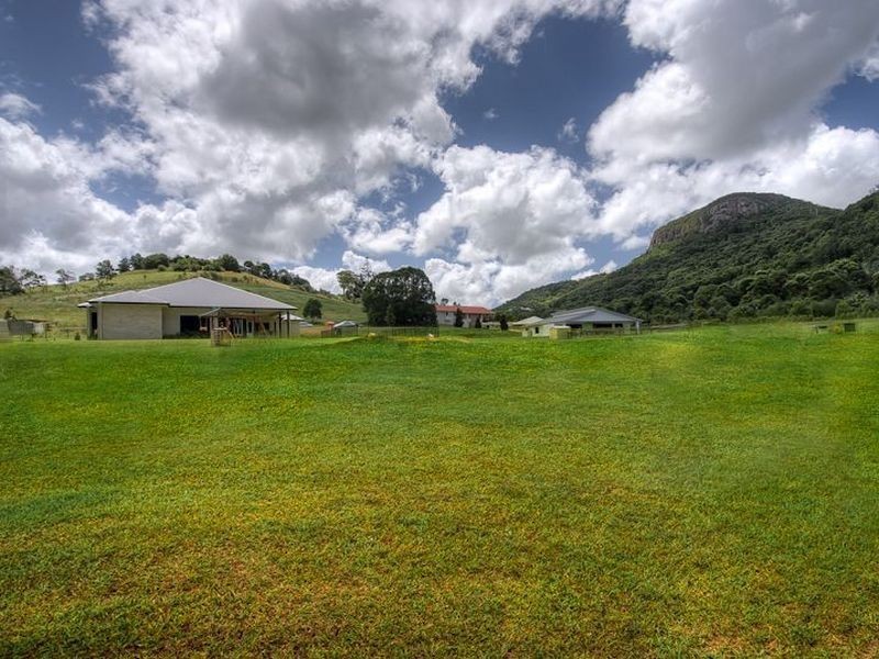 7 Belvedere Pl, Maroochy River QLD 4561