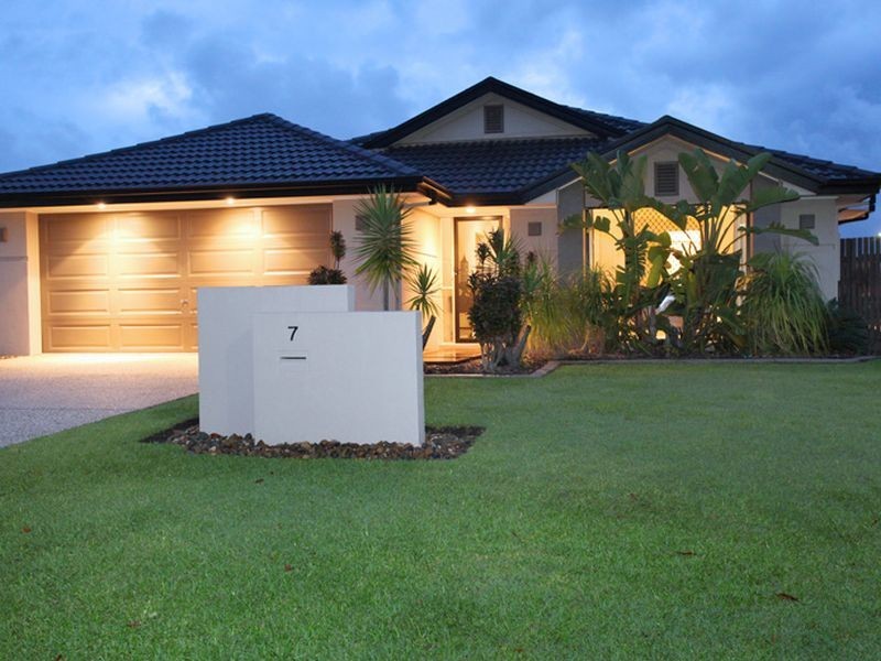 7 Courtenay Pl, Sippy Downs QLD 4556