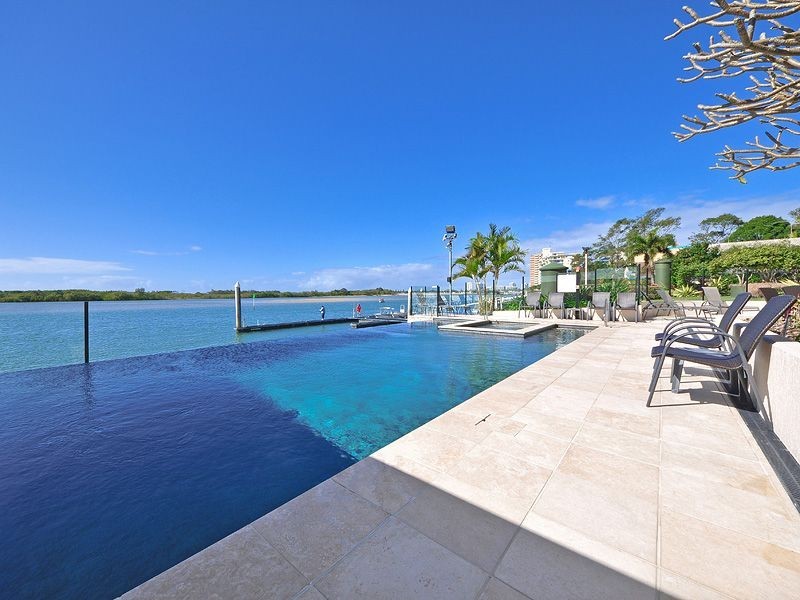 10B-C/120 Duporth Ave, Maroochydore QLD 4558