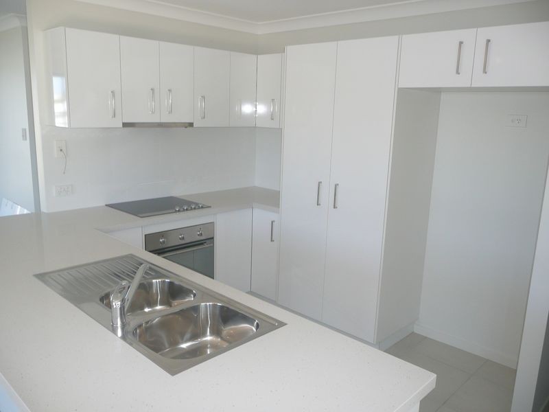 2/10 Ginger Bell Ave, Bli Bli QLD 4560
