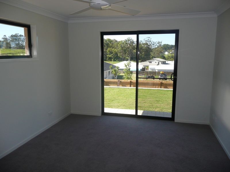 2/10 Ginger Bell Ave, Bli Bli QLD 4560