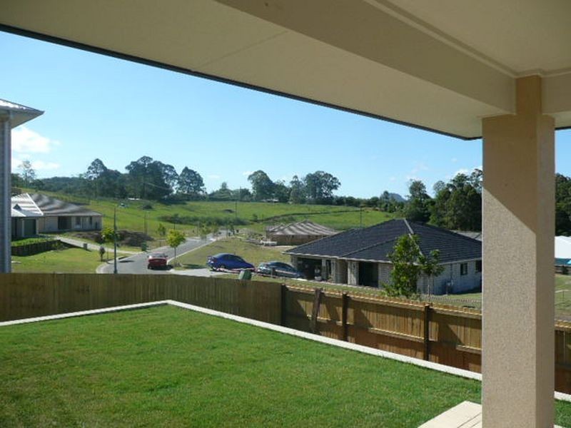 2/10 Ginger Bell Ave, Bli Bli QLD 4560