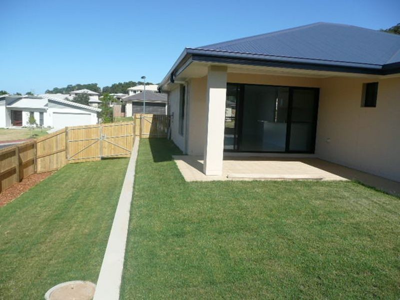 2/10 Ginger Bell Ave, Bli Bli QLD 4560