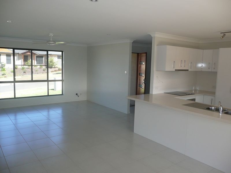 1/10 Ginger Bell Ave, Bli Bli QLD 4560