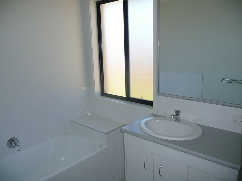1/10 Ginger Bell Ave, Bli Bli QLD 4560
