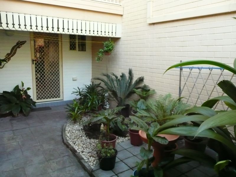 6/12 Broadmeadows Rd, Maroochydore QLD 4558
